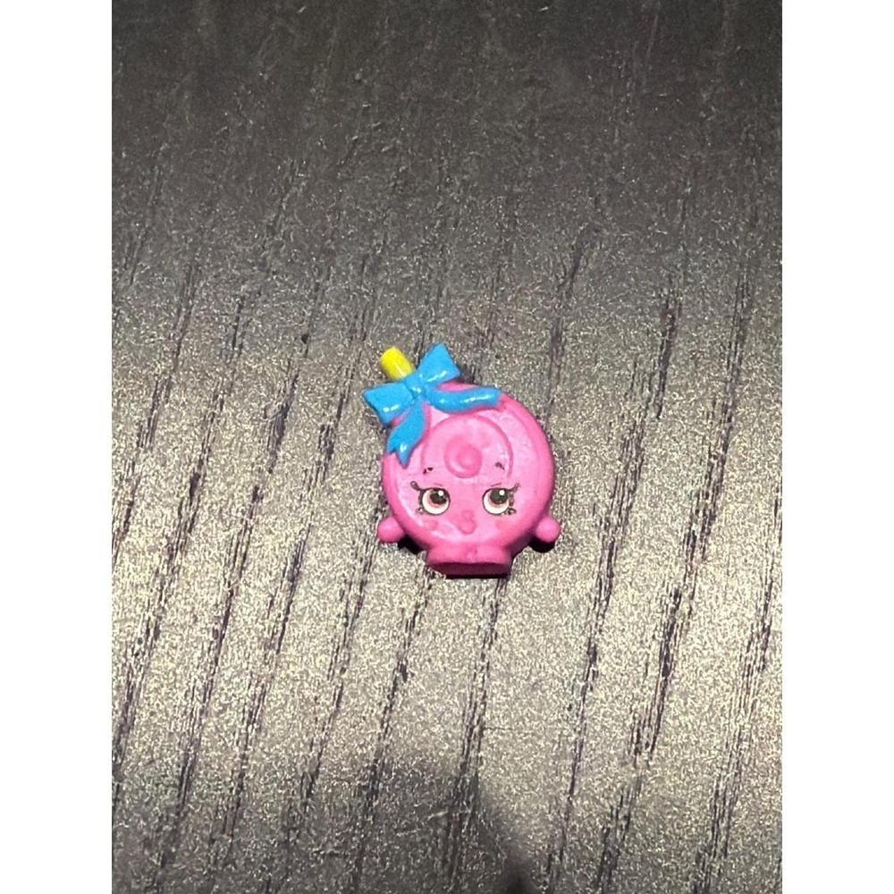 Shopkins Season 11 Lollie Mommy Pink Lollipop Sweet Treats Figure